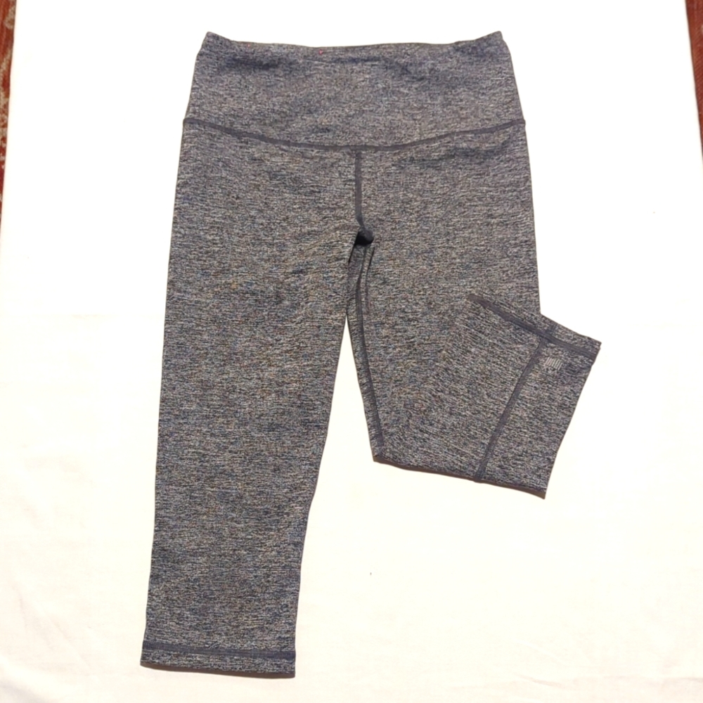 Victoria's Secret VSX Knockout Heather Gray Athletic Capri Pants Tights SIZE XS